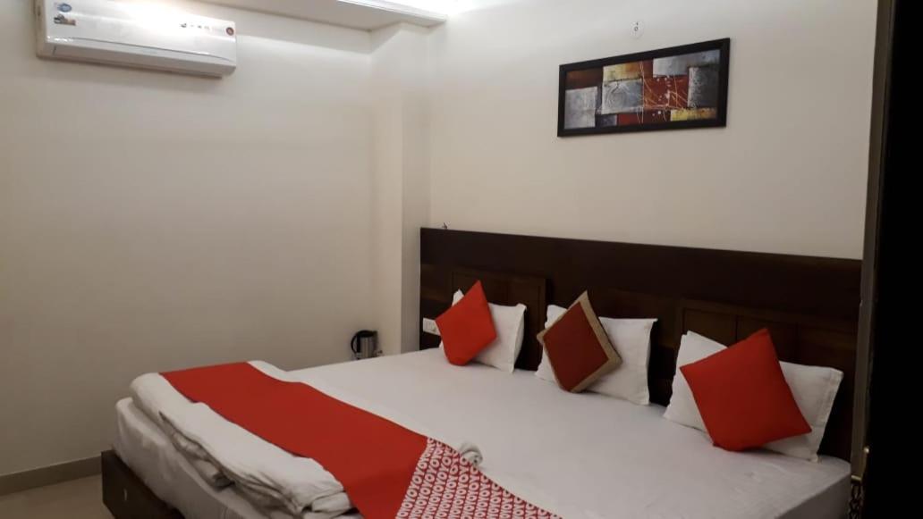โอโย 10391 โฮเต็ล รอยัล ซันไชน์ Bed & Breakfast ชัยปุระ ภายนอก รูปภาพ